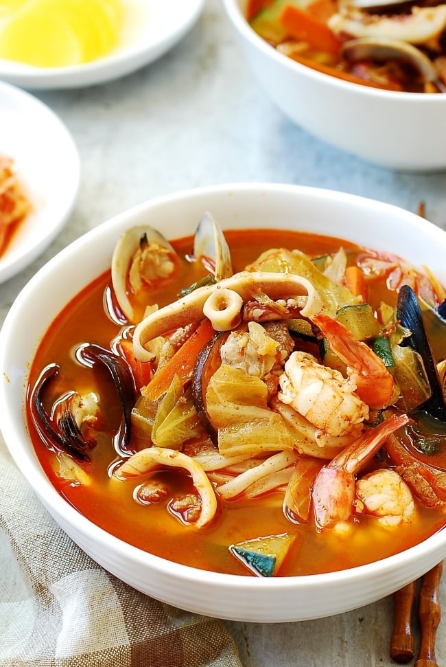 DSC 0066 e1539057703301 - Jjamppong (Spicy Seafood Noodle Soup)
