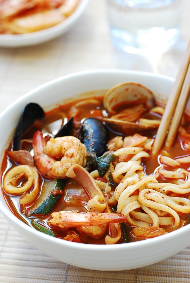 DSC 0137 e1539058132106 - Jjamppong (Spicy Seafood Noodle Soup)
