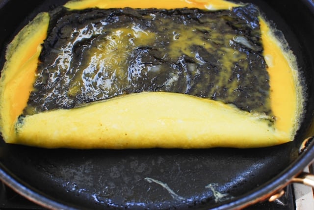 DSC 0233 640x428 - Gyeran Mari (Rolled Omelette) with Seaweed