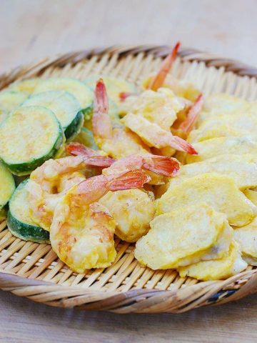 Modeumjeon (Zucchini, shrimp, and fish pan-fried in egg batter)