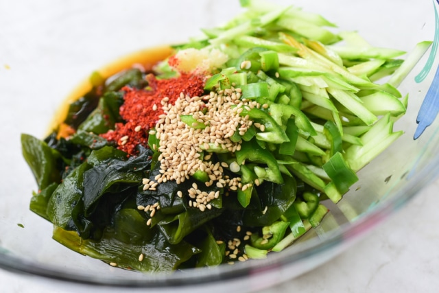 DSC 4915 640x427 - Oi Naengguk (Chilled Cucumber Soup)