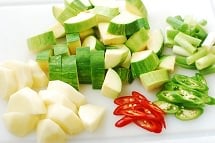Hobak Gochujang Jjigae 3 - Gochujang Jjigae (Gochujang Stew with Zucchini)